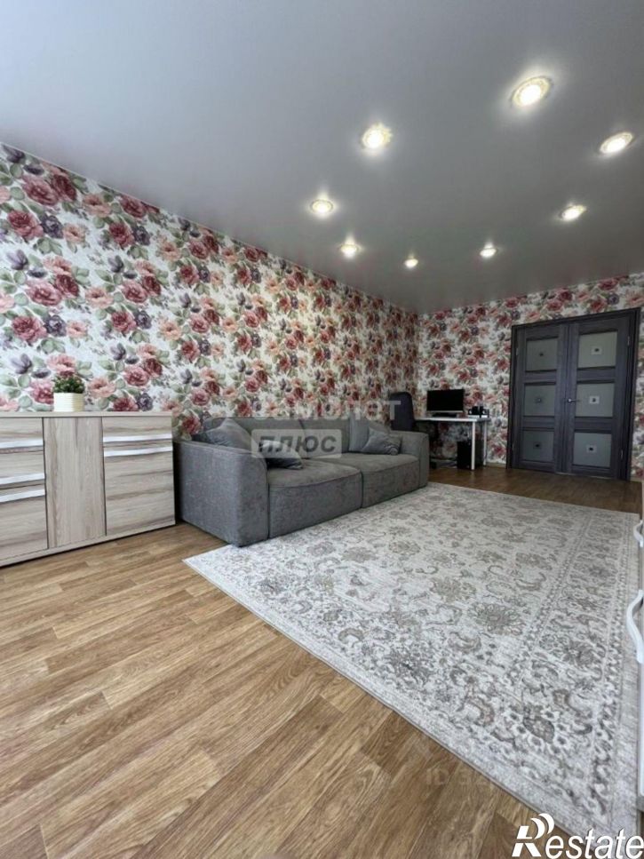 3-комн квартира улица Шмидта, 40,  д. 40