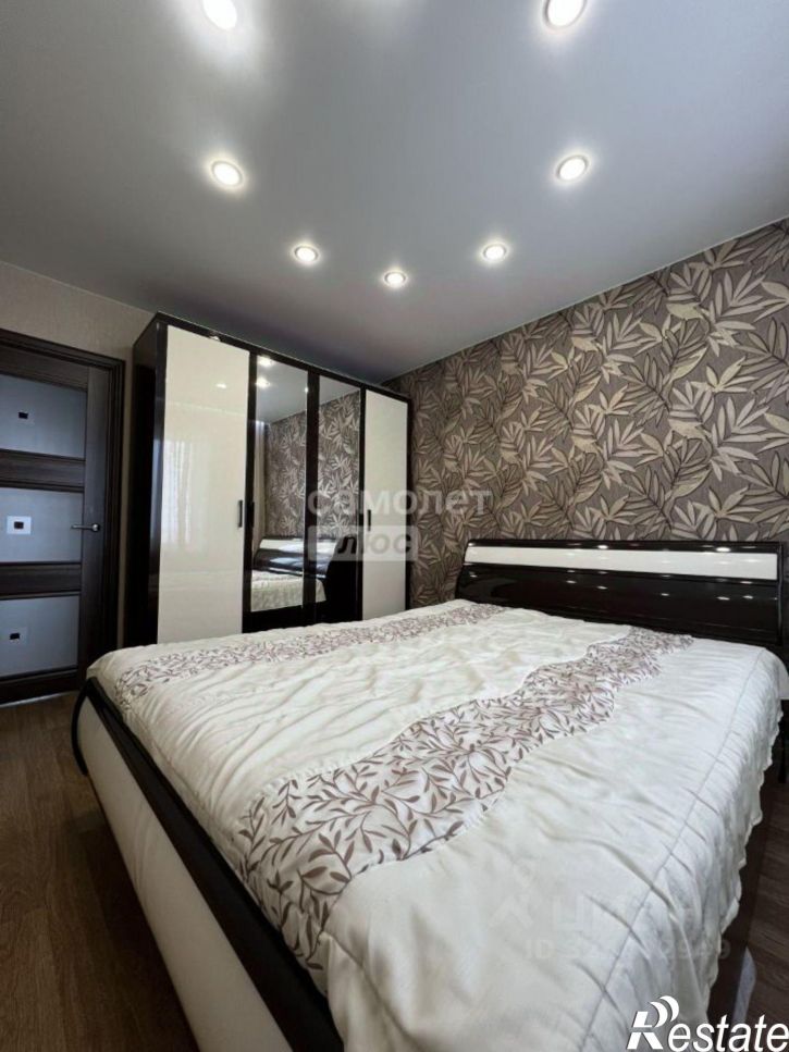 3-комн квартира улица Шмидта, 40,  д. 40