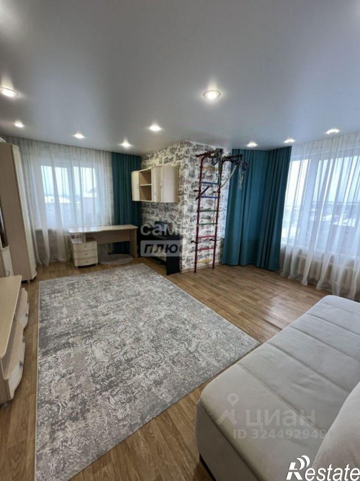 3-комн квартира улица Шмидта, 40,  д. 40