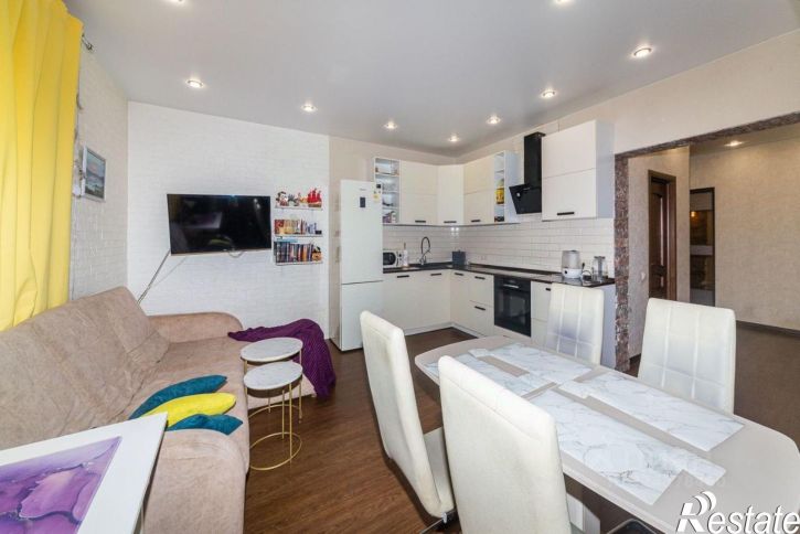 2-комн квартира Верхняя Набережная улица, 173,  д. 173