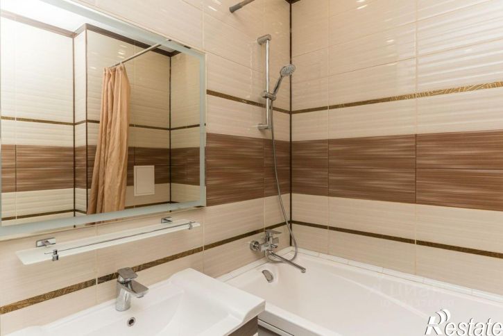 2-комн квартира Верхняя Набережная улица, 173,  д. 173