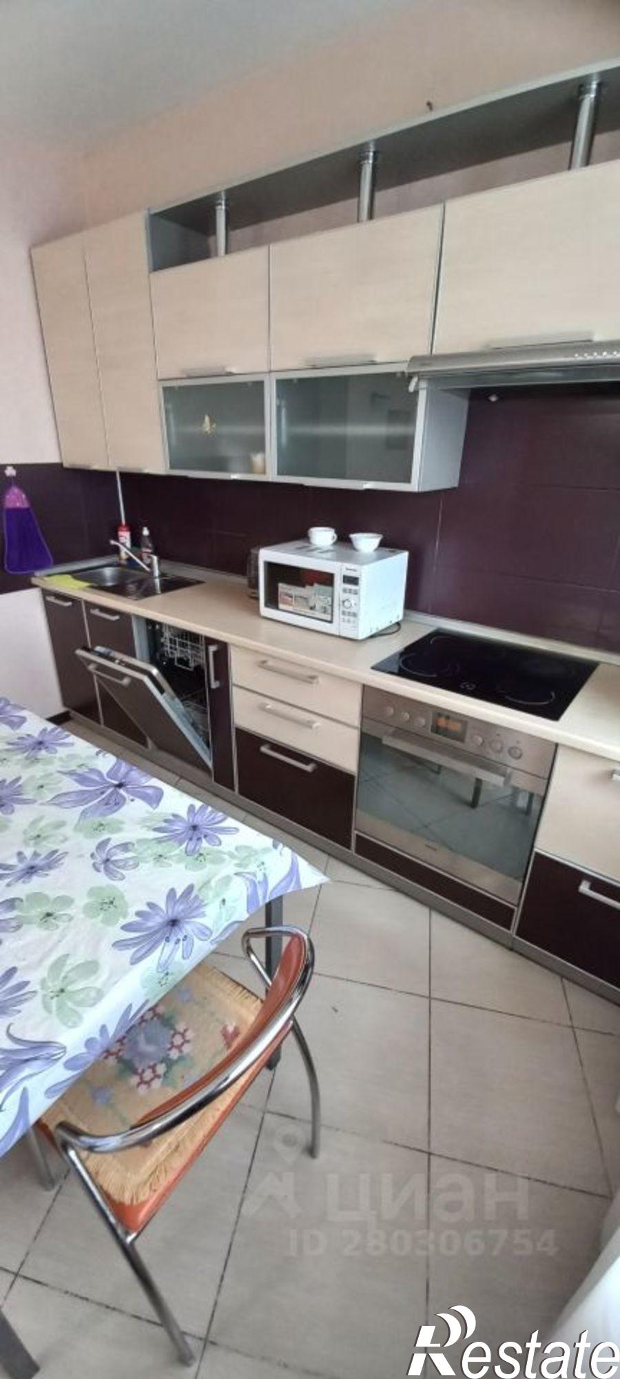 Сдать квартиру за 40 000 рублей на Верхняя Набережная улица, 167/6