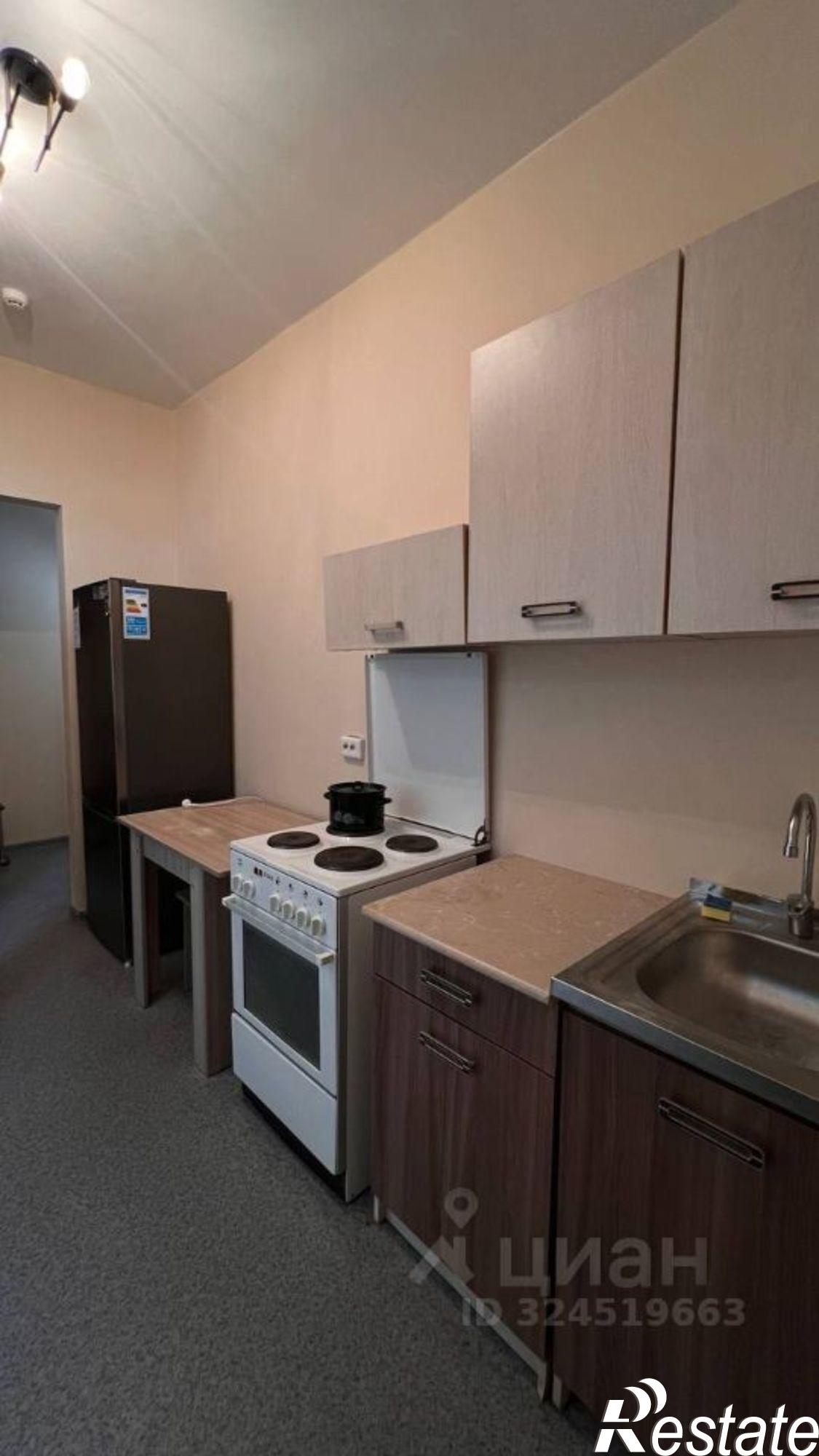 Сдать квартиру за 28 000 рублей на микрорайон Радужный, 111