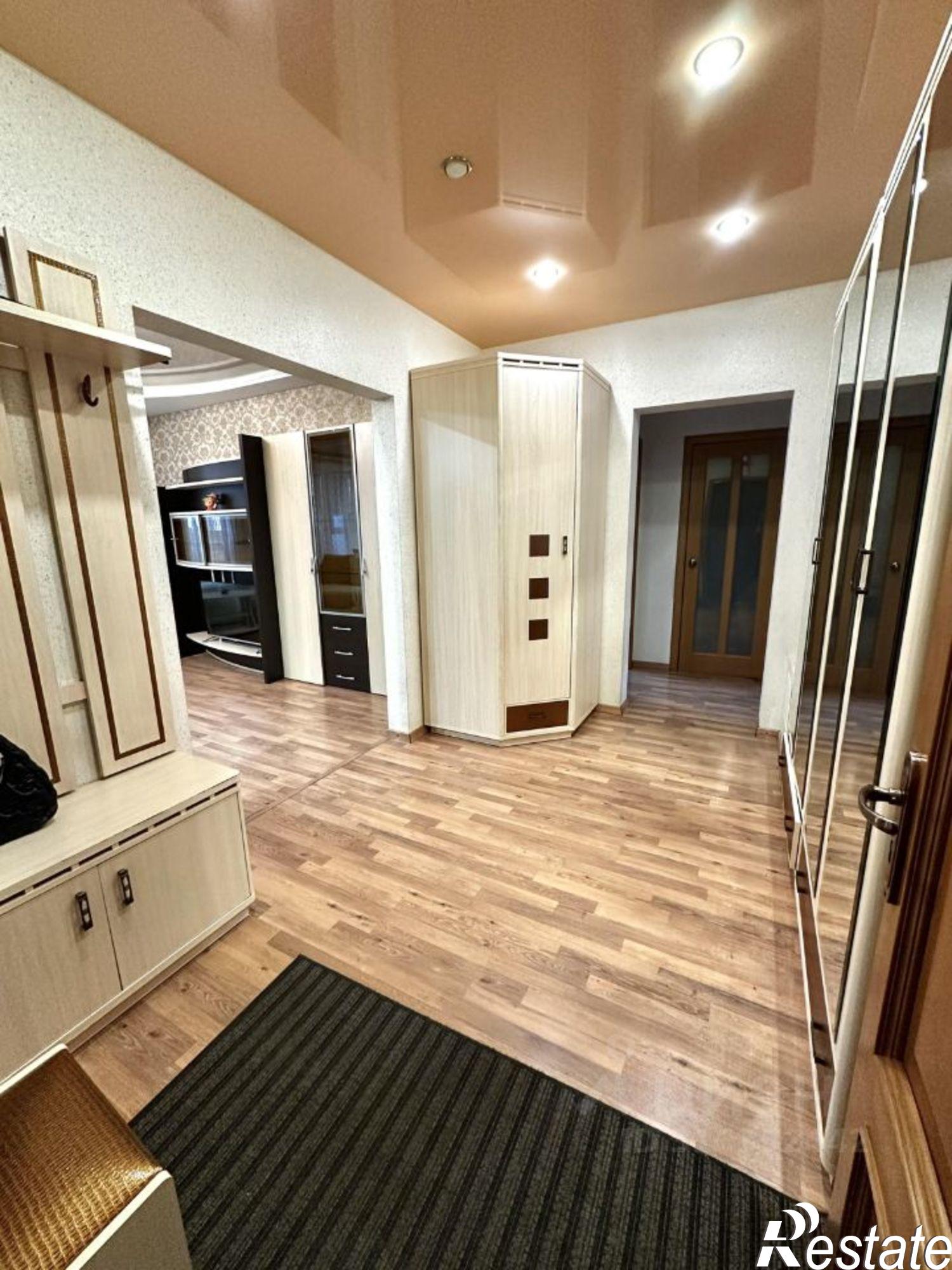 Сдать квартиру за 75 000 рублей на Ямская улица, 7