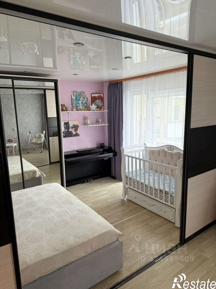 4-комн квартира улица Новокшонова, 62,  д. 62