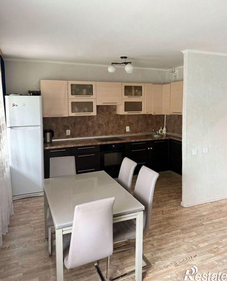 4-комн квартира улица Новокшонова, 62,  д. 62