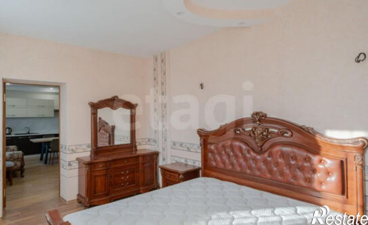 3-комн квартира ул Гидростроителей, 17,  д. 17