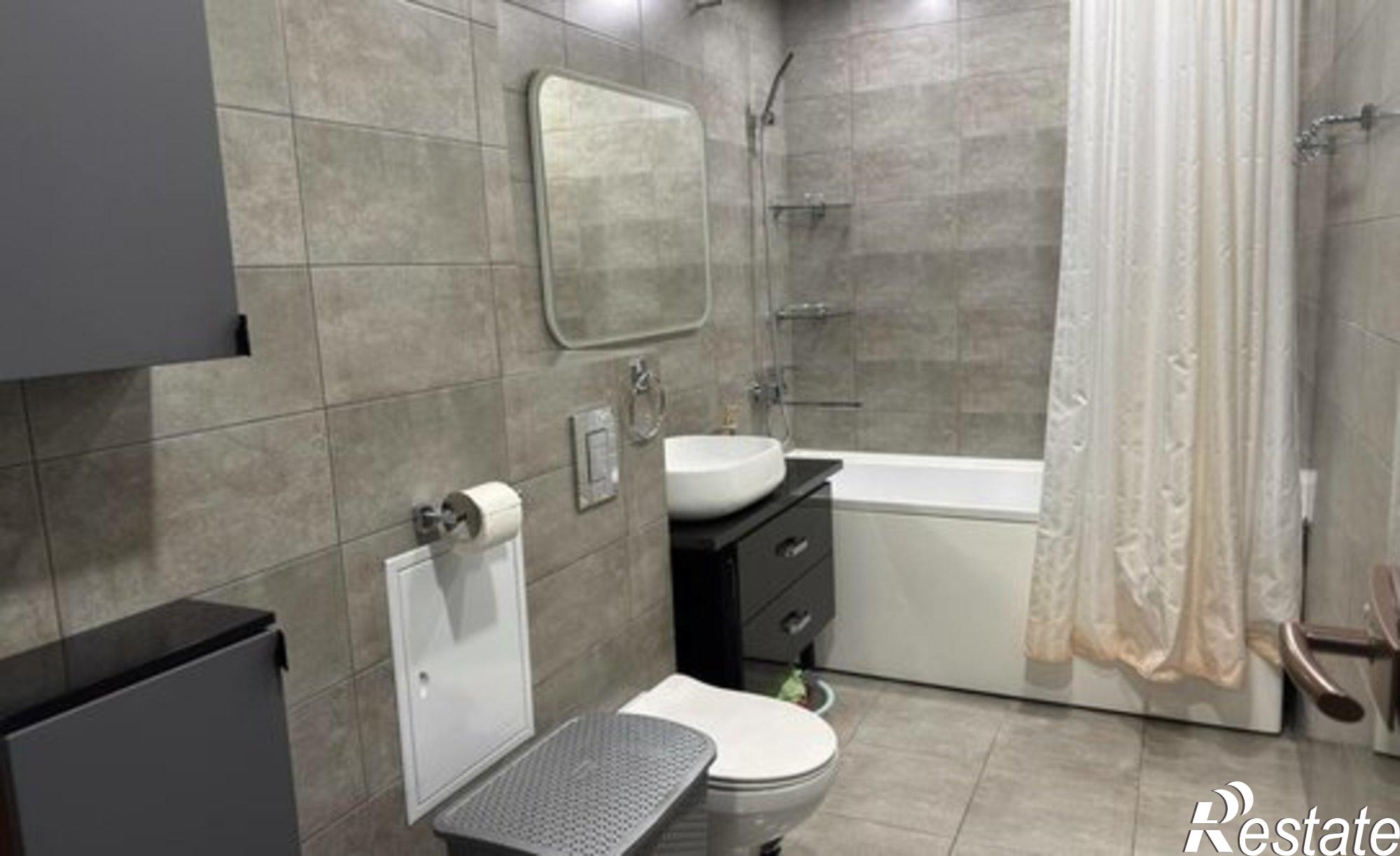 Купить квартиру за 12 200 000 рублей на ул Шмидта, 6