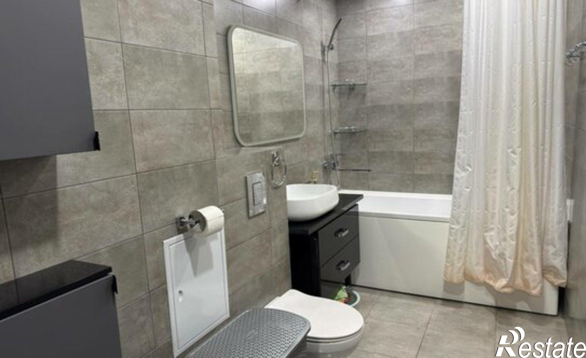 Купить квартиру за 12 200 000 рублей на ул Шмидта, 6