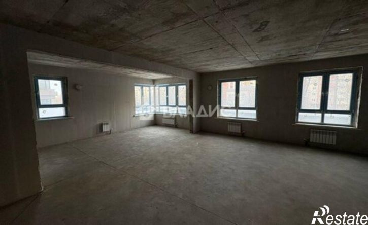 4-комн квартира улица Пискунова, 136,  д. 136