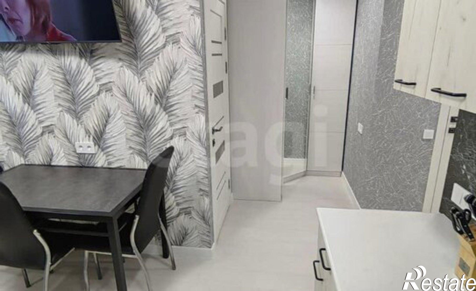 Купить квартиру за 6 070 000 рублей на ул Розы Люксембург, 118/5