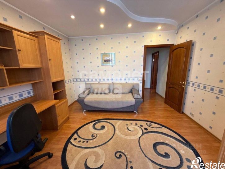 4-комн квартира улица Пискунова, 140/3,  д. 140/3