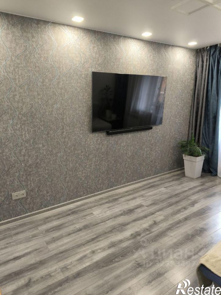 3-комн квартира ул Иосифа Уткина, 30,  д. 30