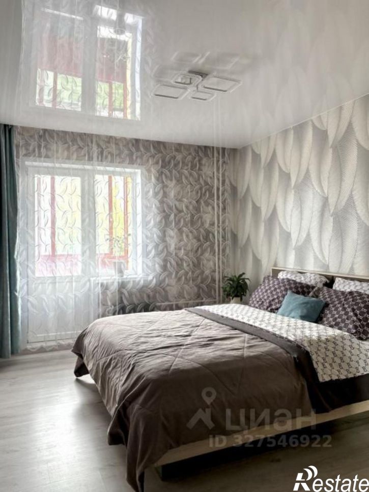 4-комн квартира ул Сурнова, 30/13,  д. 30/13