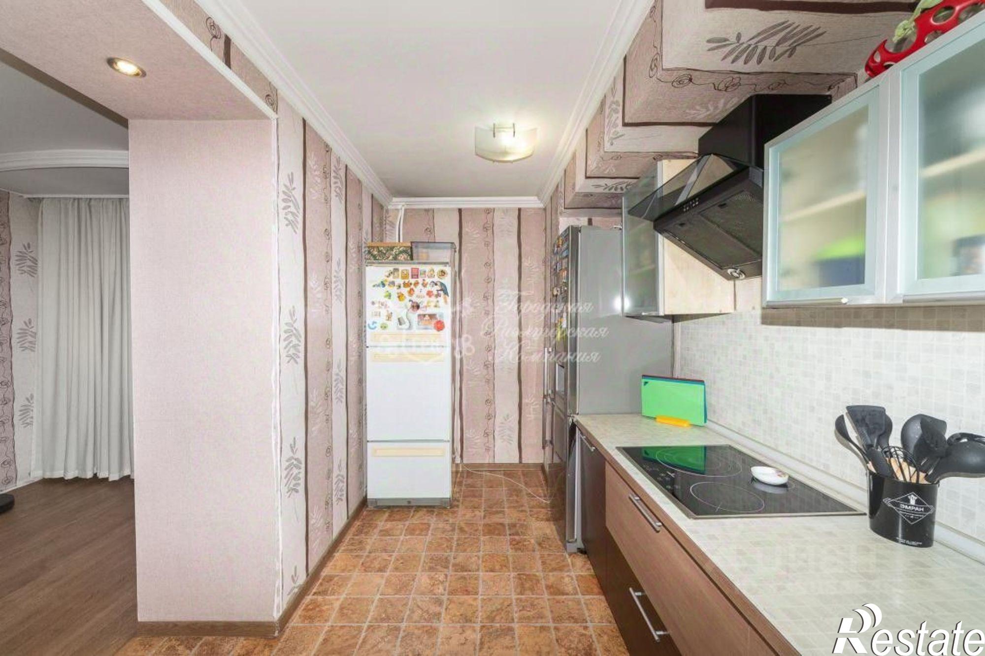 Купить офис, помещение под офис за 9 300 030 рублей на ул Помяловского, 22