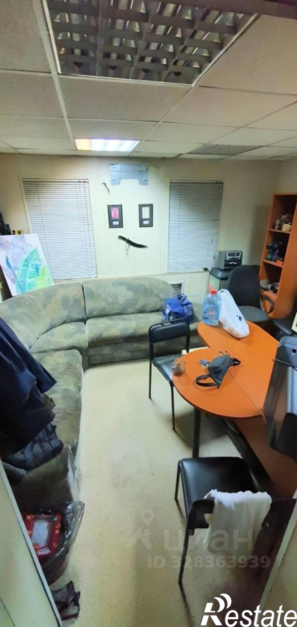 Купить гараж, место в паркинге за 9 500 000 рублей на Первомайская улица, 1