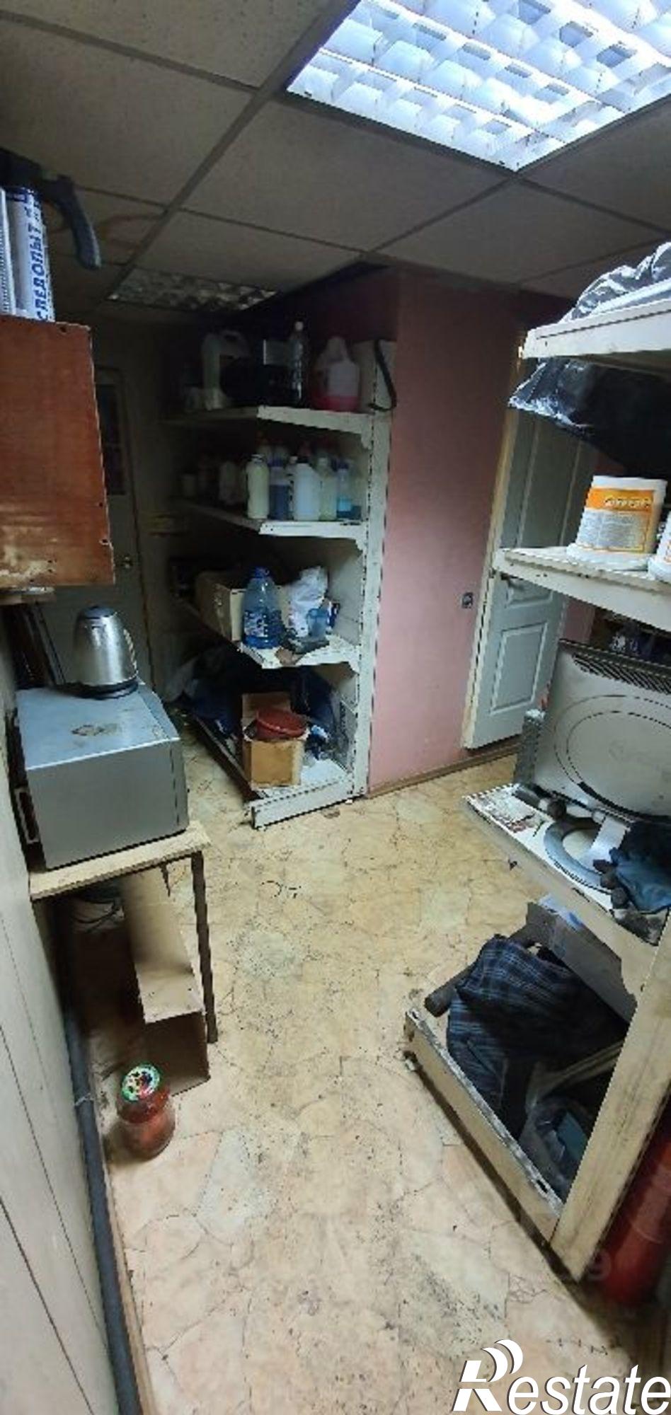 Купить гараж, место в паркинге за 9 500 000 рублей на Первомайская улица, 1