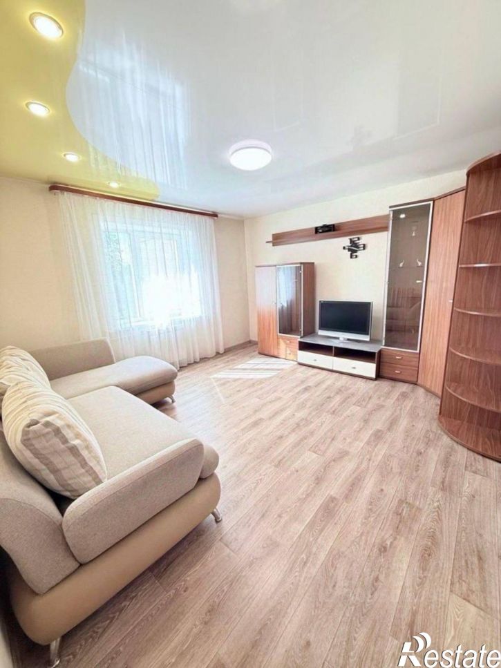 2-комн квартира микрорайон Университетский, 28