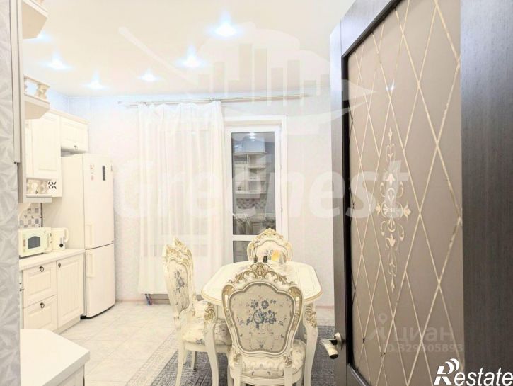 3-комн квартира улица Седова, 65А/4,  д. 65А/4