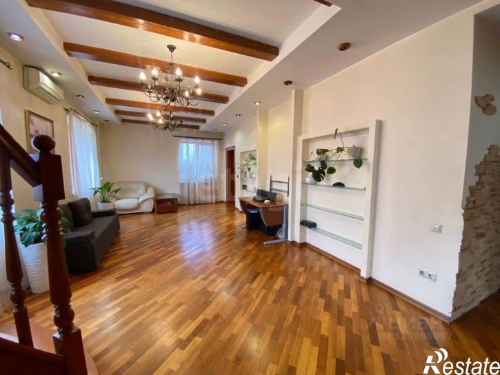 4-комн квартира ул 5 Армии, 48,  д. 48