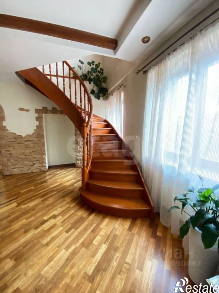 4-комн квартира ул 5 Армии, 48,  д. 48