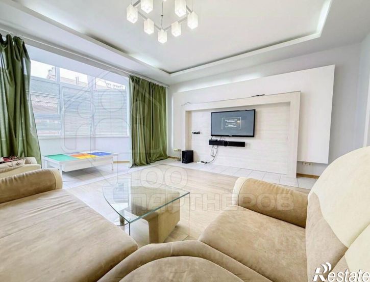 4-комн квартира улица Безбокова, 32/2,  д. 32/2