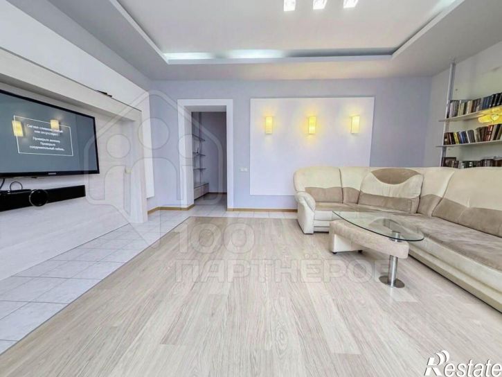 4-комн квартира улица Безбокова, 32/2,  д. 32/2