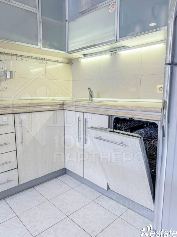 4-комн квартира улица Безбокова, 32/2,  д. 32/2