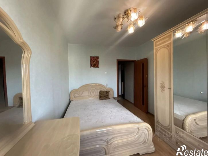2-комн квартира микрорайон Университетский, 70