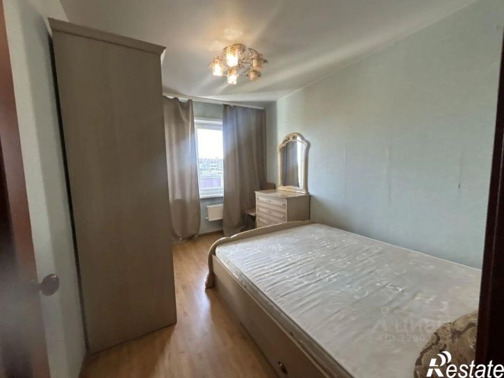 2-комн квартира микрорайон Университетский, 70