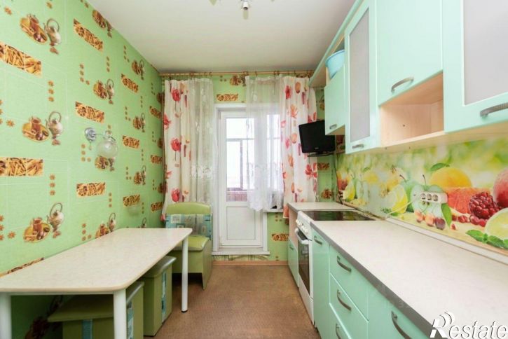 3-комн квартира улица Маршала Конева, 20/18,  д. 20/18