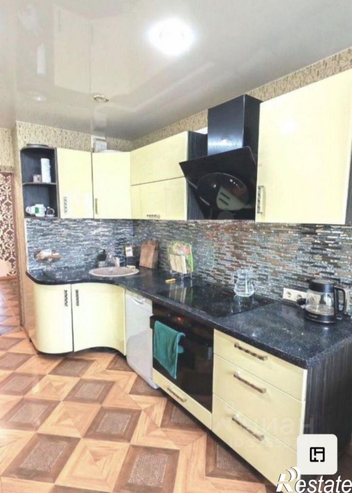 4-комн квартира ул Трилиссера, 110,  д. 110