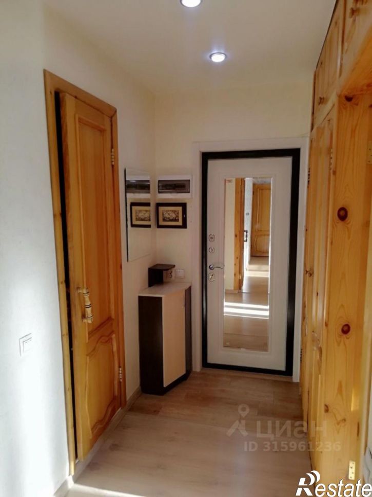 2-комн квартира микрорайон Радужный, 44