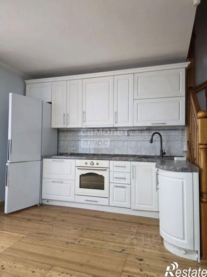 3-комн квартира ул Байкальская, 241,  д. 241