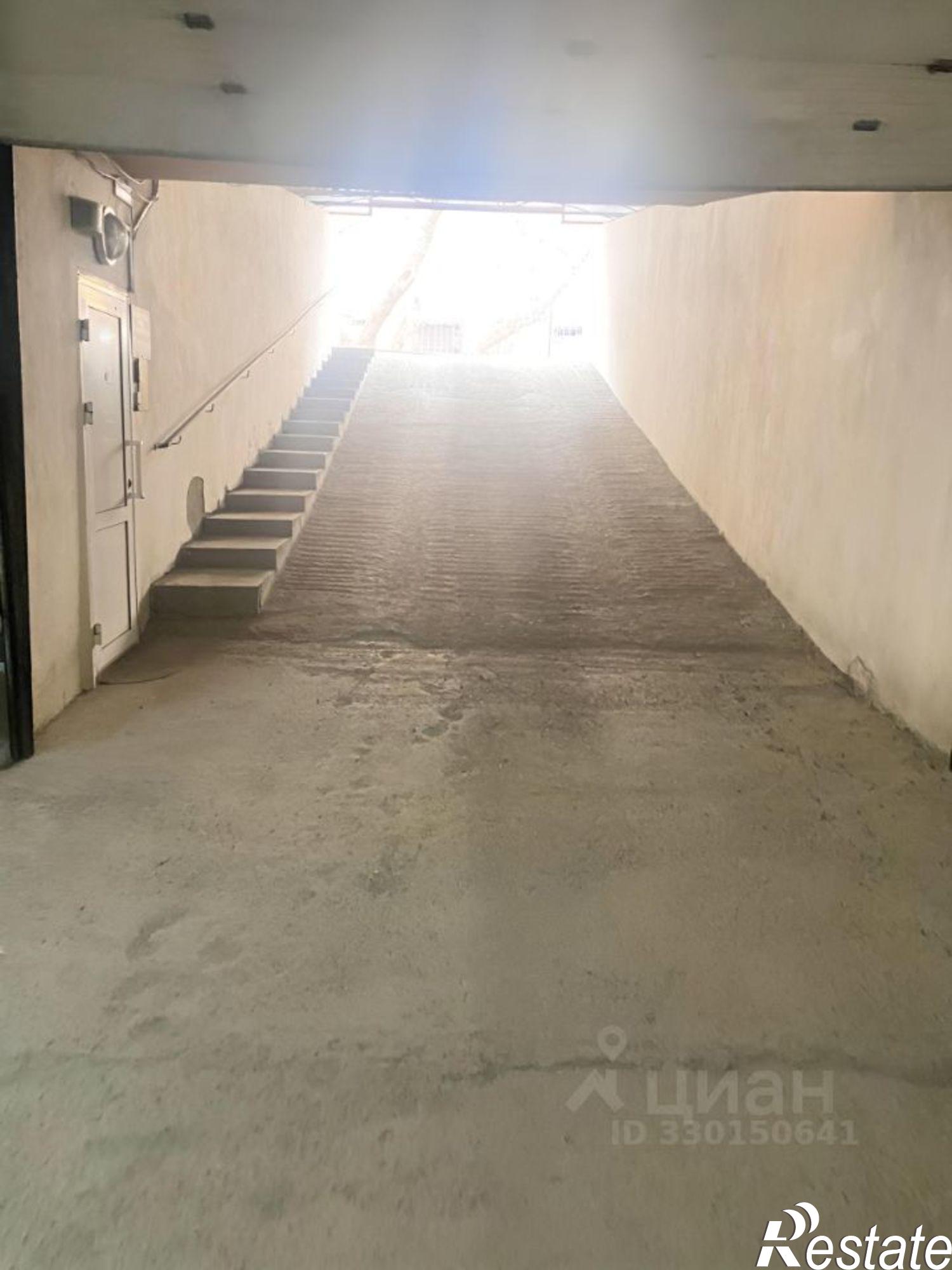 Купить гараж, место в паркинге за 2 700 000 рублей на бульвар Гагарина, 68В