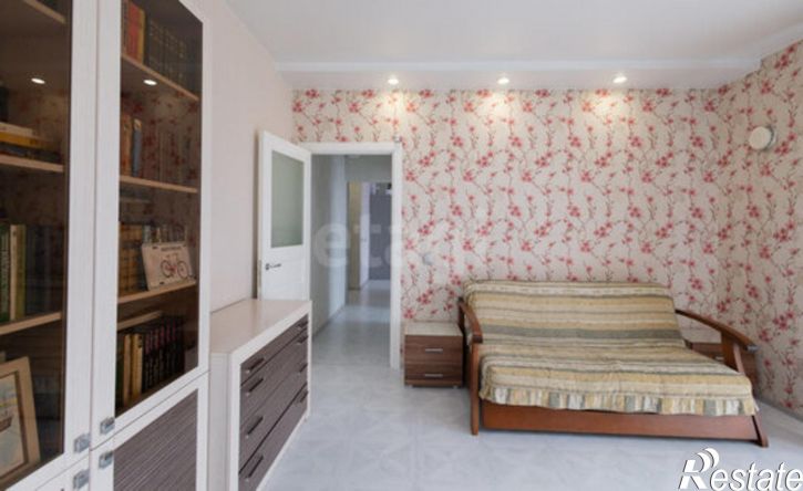 3-комн квартира Индустриальная улица, 32,  д. 32