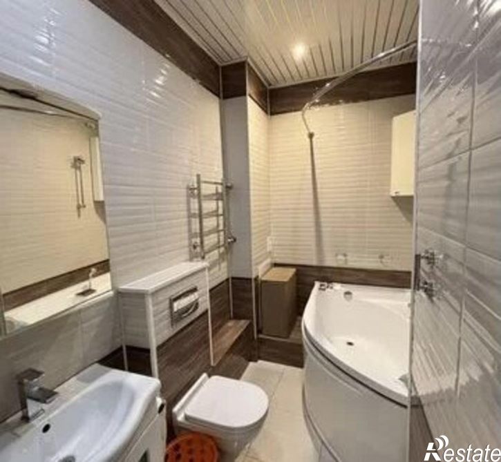 3-комн квартира ул Красноказачья, 76/2,  д. 76/2
