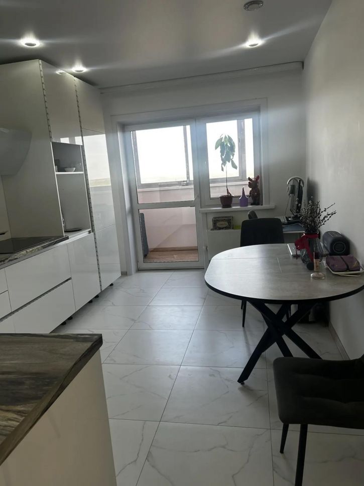 2-комн квартира Топкинский мкр., 73