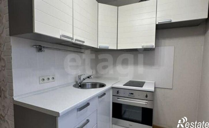 3-комн квартира улица Безбокова, 3,  д. 3