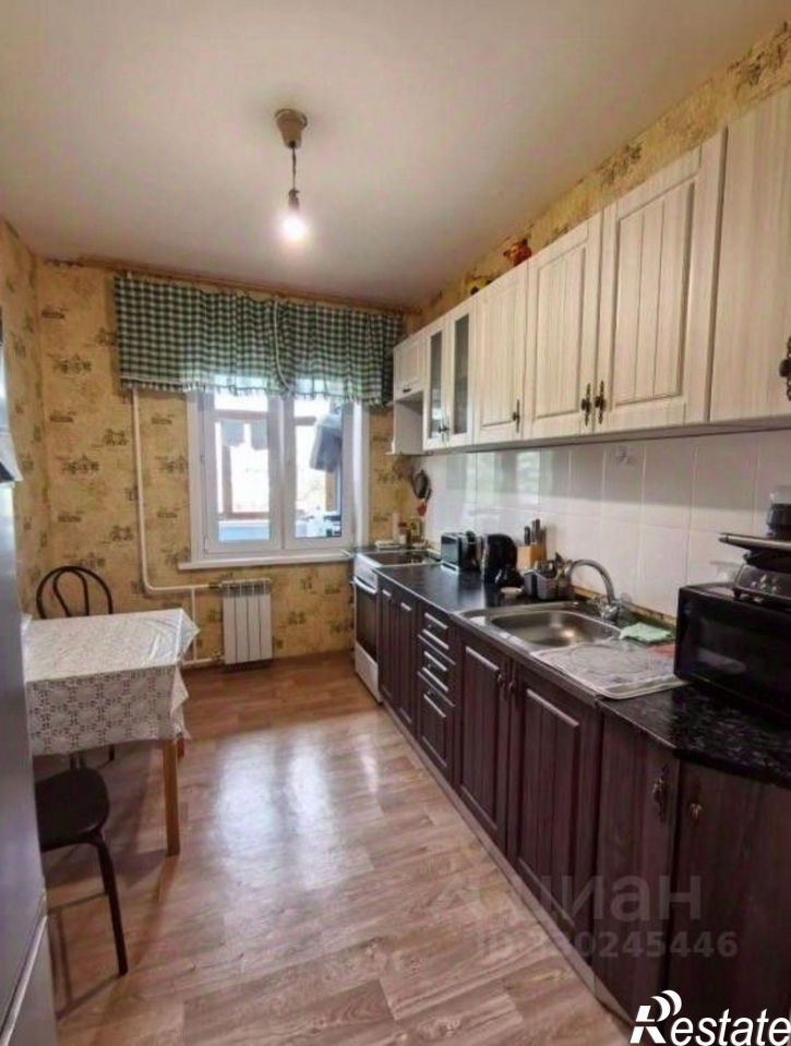 3-комн квартира улица Маршала Конева, 20/18,  д. 20/18