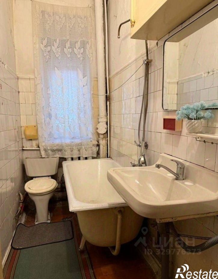 2-комн квартира улица Зверева, 27,  д. 27