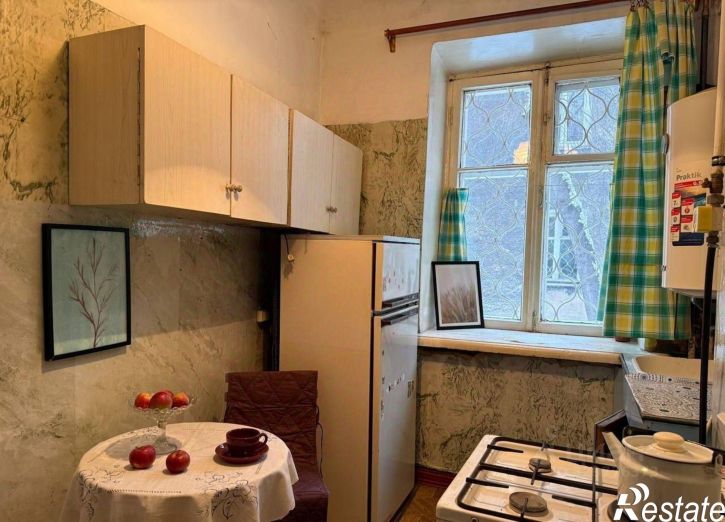 2-комн квартира улица Зверева, 27,  д. 27