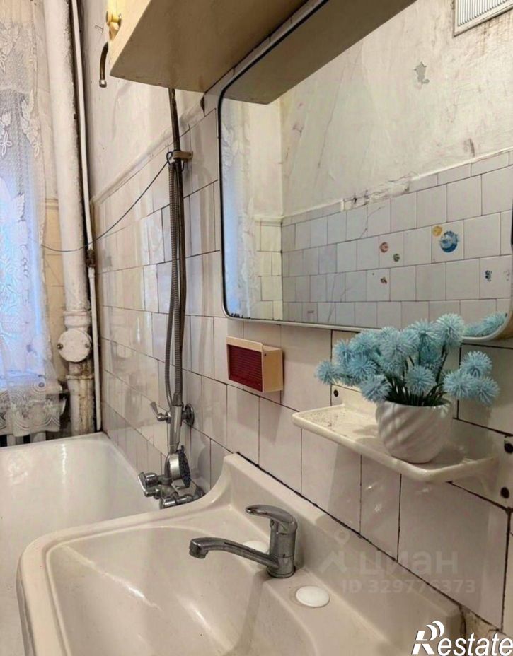 2-комн квартира улица Зверева, 27,  д. 27