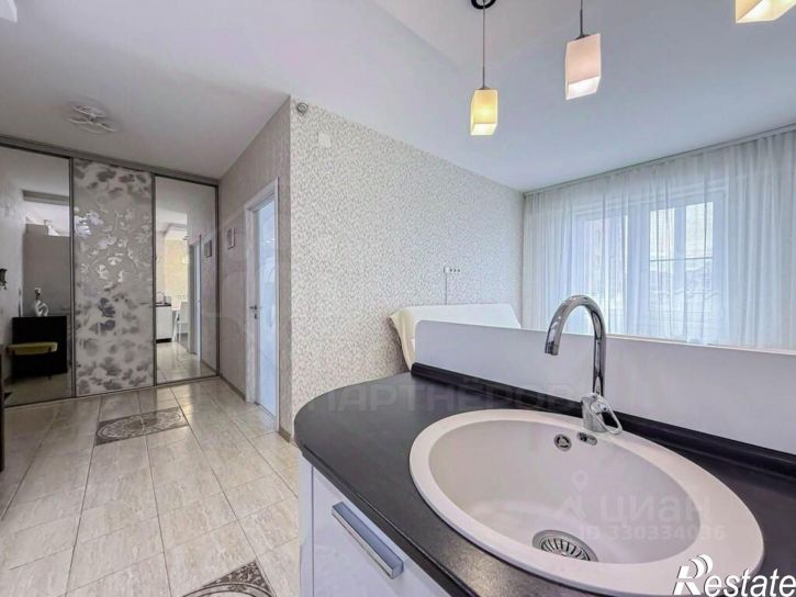 3-комн квартира ул Поленова, 19,  д. 19