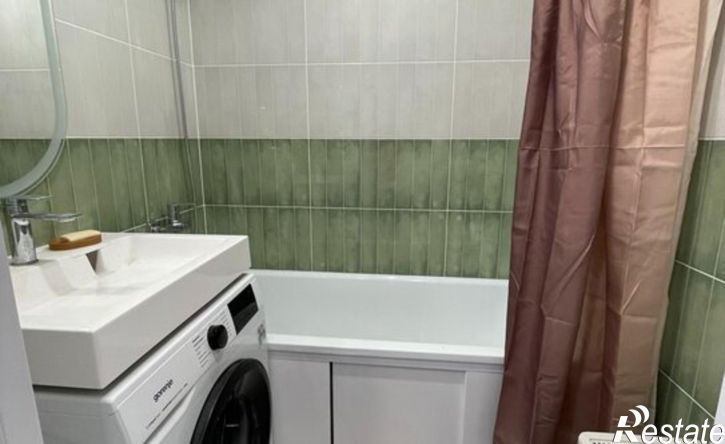 2-комн квартира микрорайон Университетский, 8