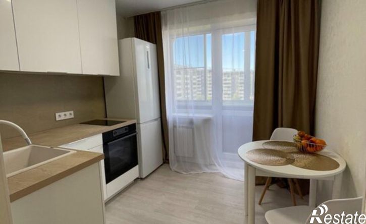 2-комн квартира микрорайон Университетский, 8