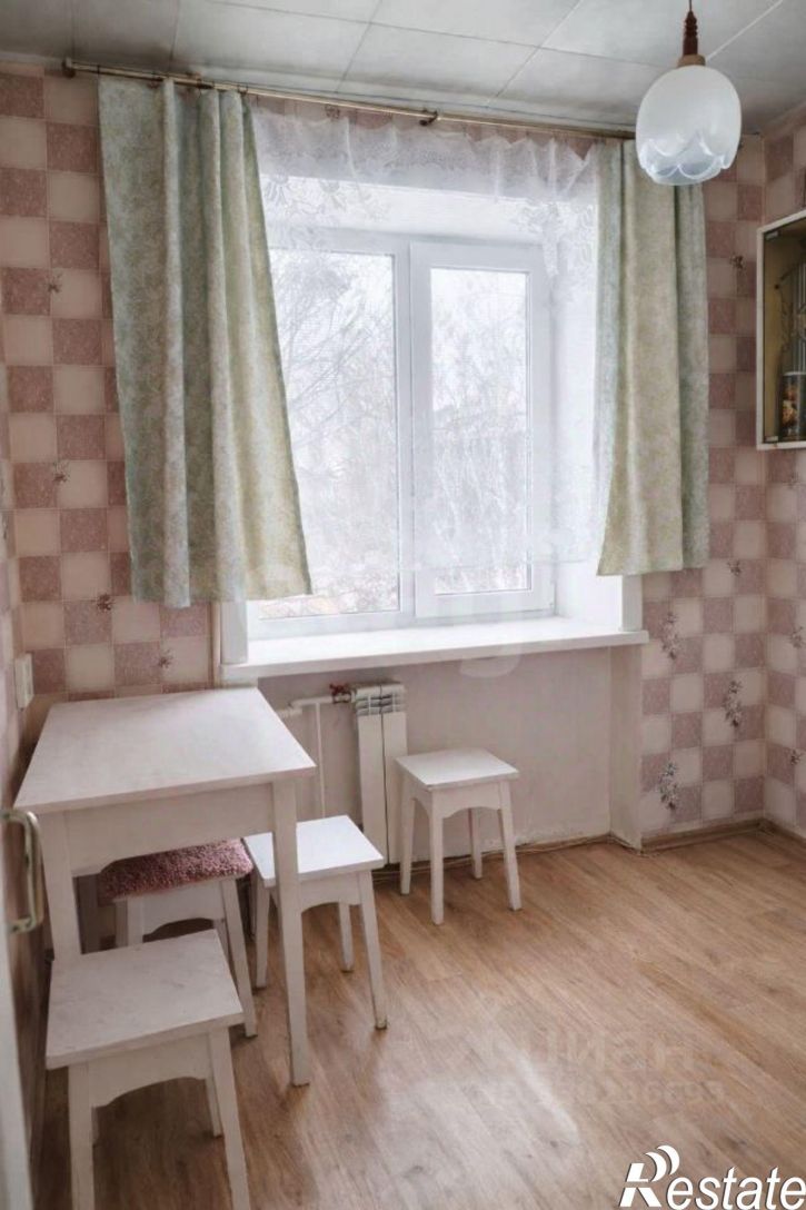 3-комн квартира улица Безбокова, 3,  д. 3