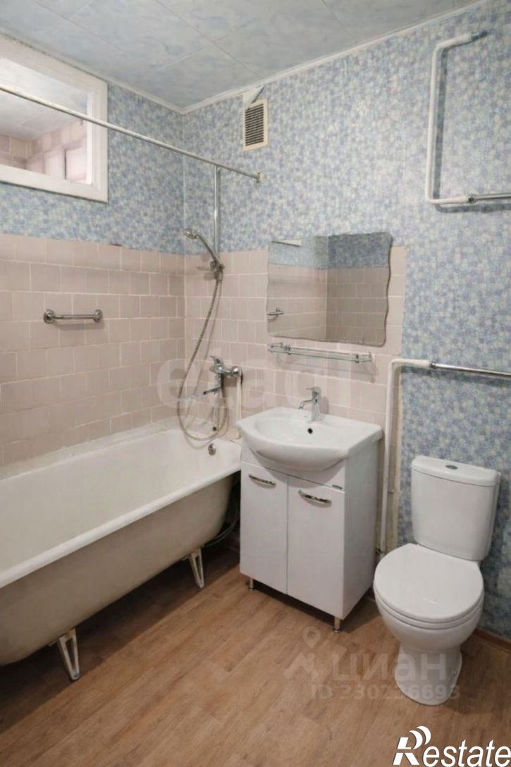 3-комн квартира улица Безбокова, 3,  д. 3
