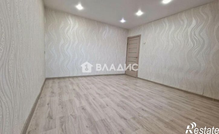 2-комн квартира микрорайон Приморский, 13