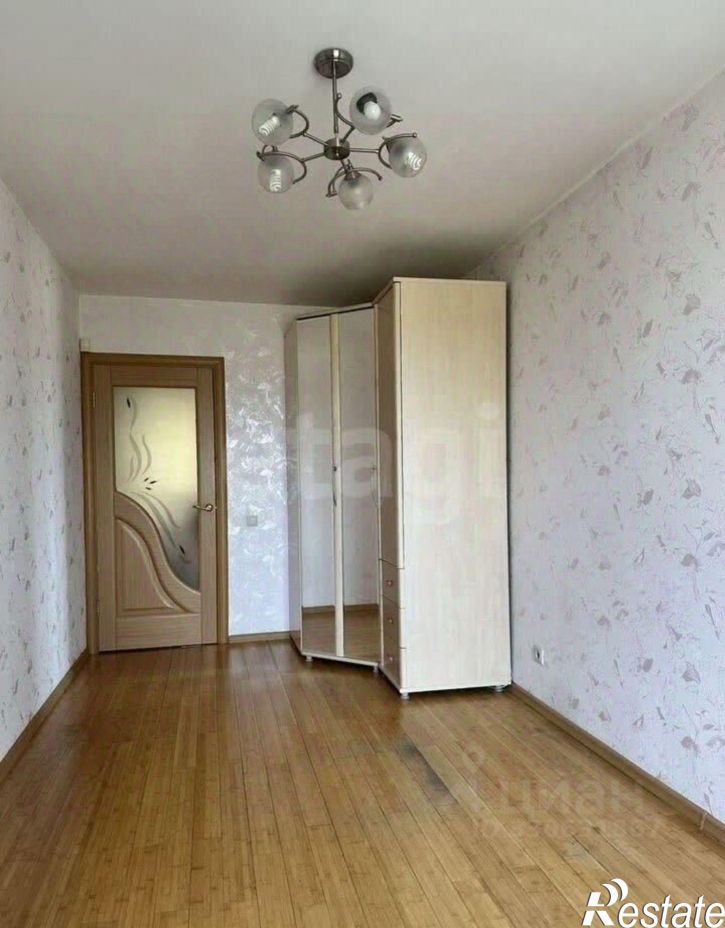 3-комн квартира улица Безбокова, 3,  д. 3